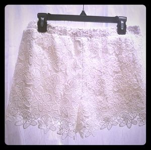 ♡♡4 for 20♡♡Romeo and Juliet Couture Lace shorts